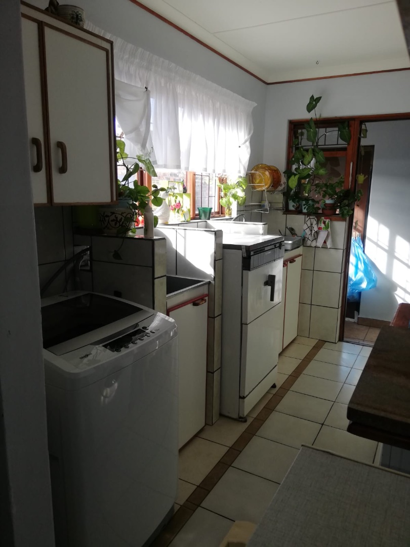 6 Bedroom Property for Sale in Mossel Bay Ext 15 Western Cape